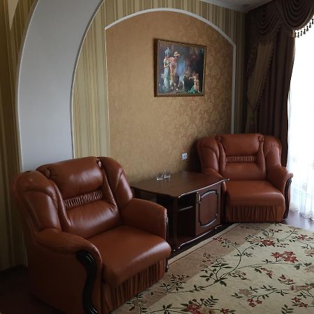 Hotel Oktan Kryve Ozero 外观 照片