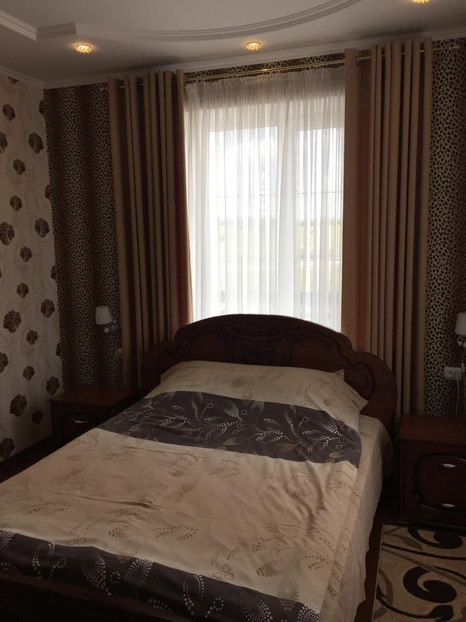 Hotel Oktan Kryve Ozero 外观 照片