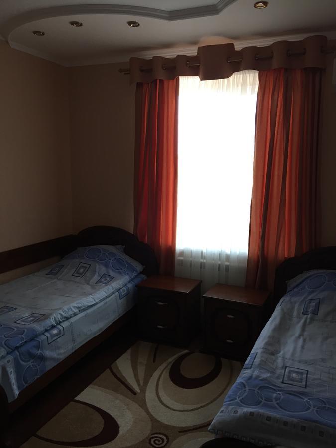 Hotel Oktan Kryve Ozero 外观 照片